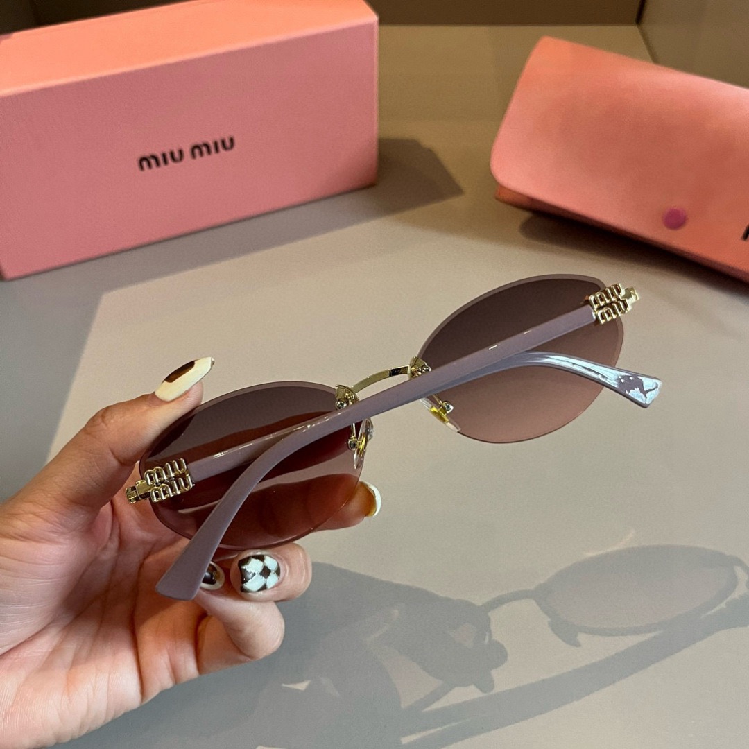 MIU MIU Designer Sunglasses Men For Women Oval Frame Metal Mirror Legs Sunglasses Retro Frame Sexy Little Women Fashion Luxury Glasses With Box