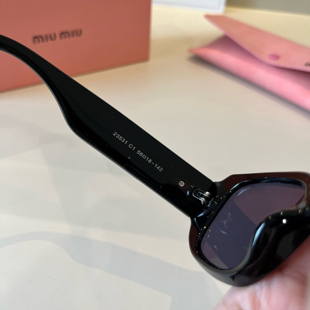 MIU MIU For Women Mens Designer Sunglasses Men Flower Lens Sunglasses With Letter Designer Sun Glasses Unisex Traveling Sunglass