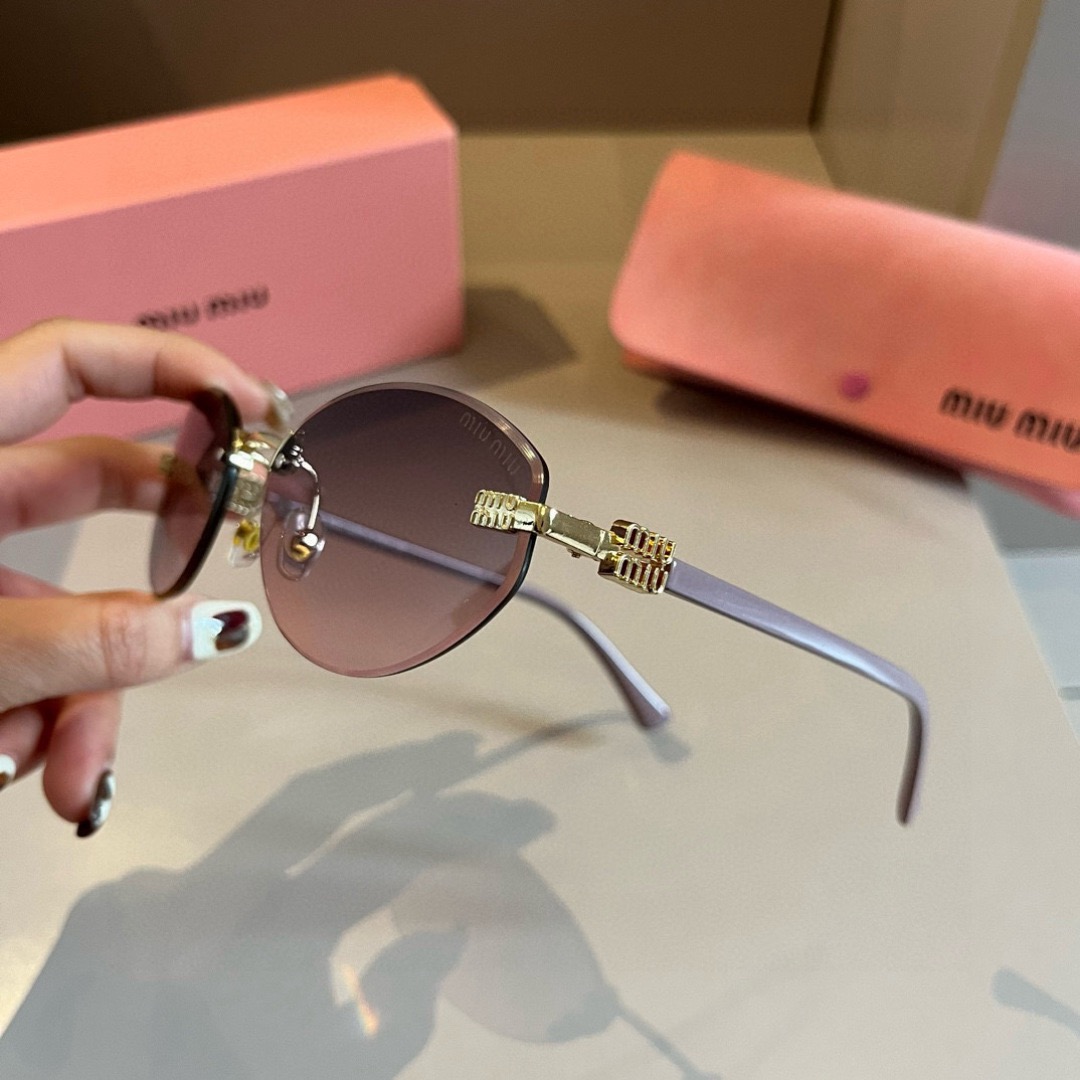 MIU MIU Designer Sunglasses Men For Women Oval Frame Metal Mirror Legs Sunglasses Retro Frame Sexy Little Women Fashion Luxury Glasses With Box