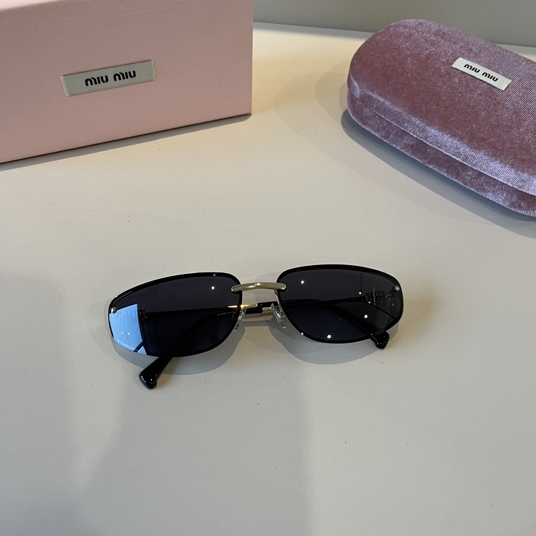 MIU MIU Designer Sunglasses Men For Women Oval Frame Metal Mirror Legs Sunglasses Retro Frame Sexy Little Women Fashion Luxury Glasses With Box