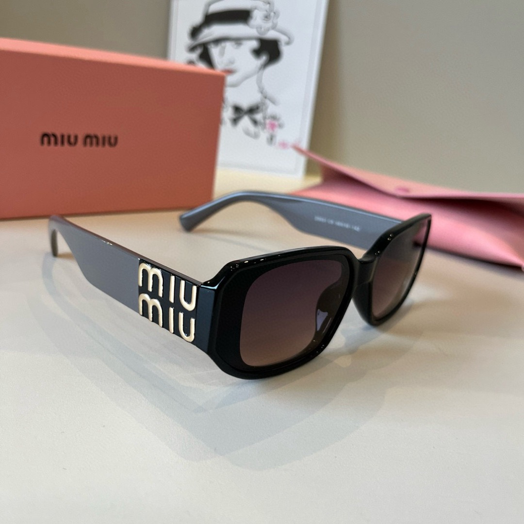 MIU MIU For Women Mens Designer Sunglasses Men Flower Lens Sunglasses With Letter Designer Sun Glasses Unisex Traveling Sunglass