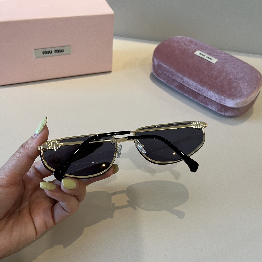 MIU MIU Designer Sunglasses Men For Women Oval Frame Metal Mirror Legs Sunglasses Retro Frame Sexy Little Women Fashion Luxury Glasses With Box