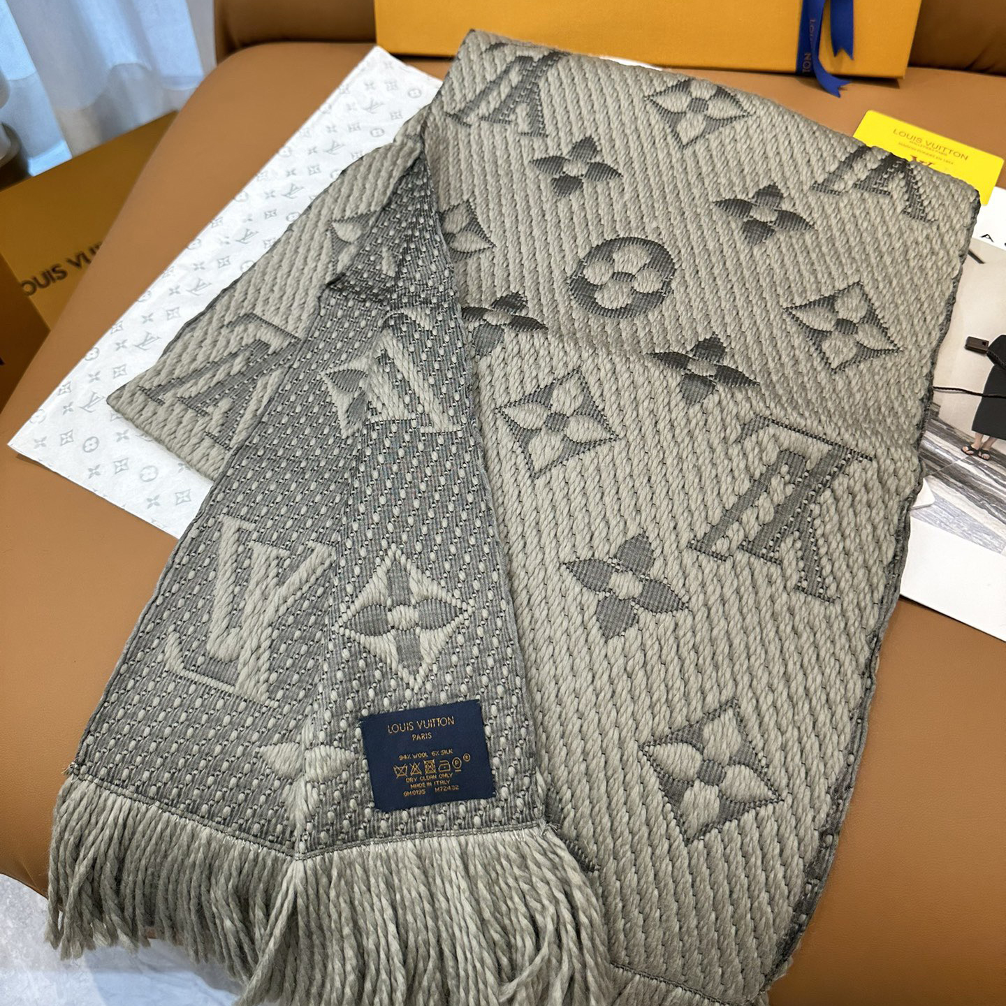 LV Designer Scarf Luxury Women Shawl Cashmere Scarf Warm Designer Shawls Wraps Print Smooth Fashion Bufanda Thick Blanket Scarves Mens Classics Scarf