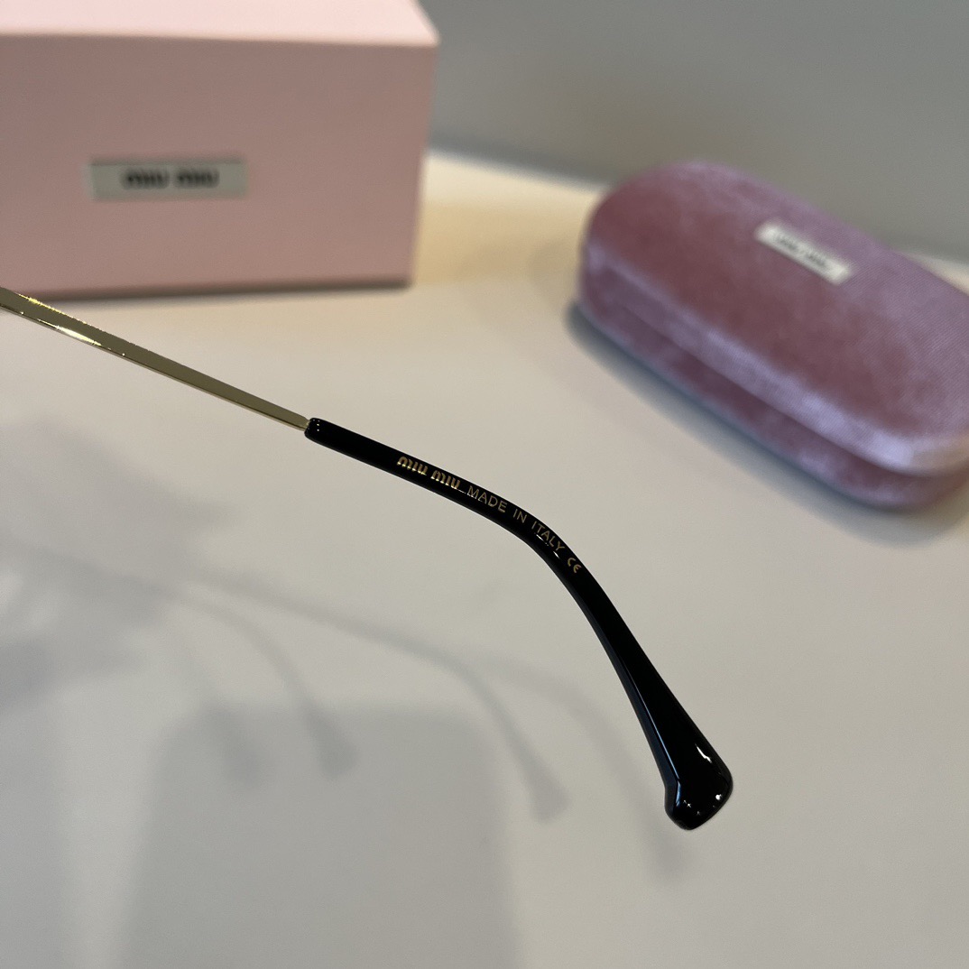 MIU MIU Designer Sunglasses Men For Women Oval Frame Metal Mirror Legs Sunglasses Retro Frame Sexy Little Women Fashion Luxury Glasses With Box