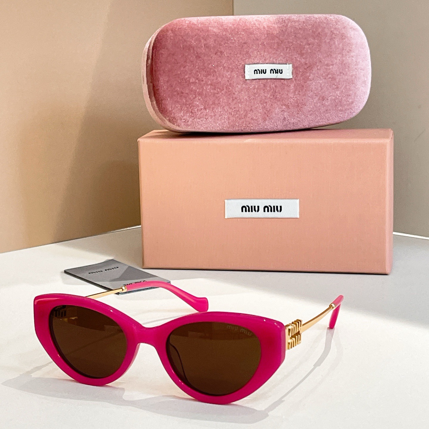 MIU MIU For Women Mens Designer Sunglasses Men Flower Lens Sunglasses With Letter Designer Sun Glasses Unisex Traveling Sunglass Black Grey