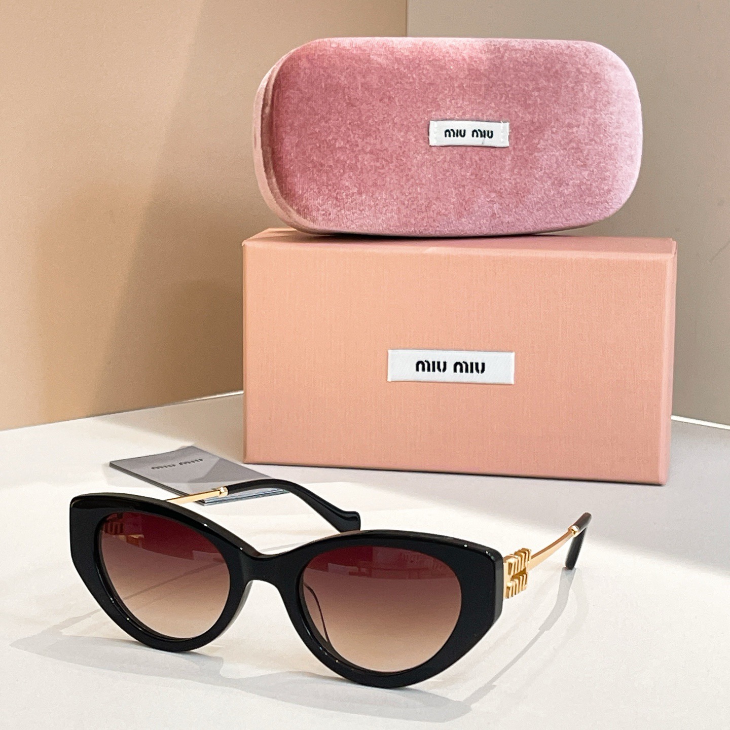 MIU MIU For Women Mens Designer Sunglasses Men Flower Lens Sunglasses With Letter Designer Sun Glasses Unisex Traveling Sunglass Black Grey