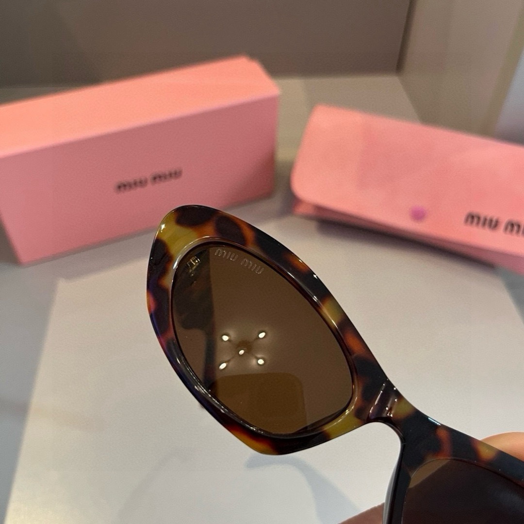 MIU MIU For Women Mens Designer Sunglasses Men Flower Lens Sunglasses With Letter Designer Sun Glasses Unisex Traveling Sunglass