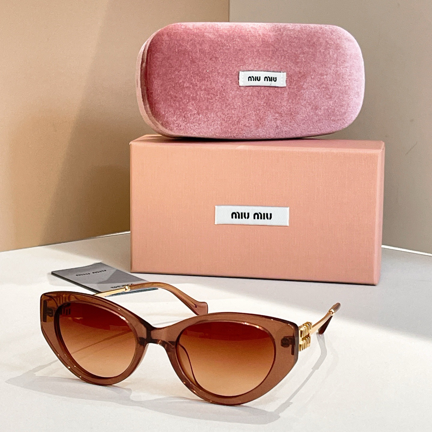 MIU MIU For Women Mens Designer Sunglasses Men Flower Lens Sunglasses With Letter Designer Sun Glasses Unisex Traveling Sunglass Black Grey