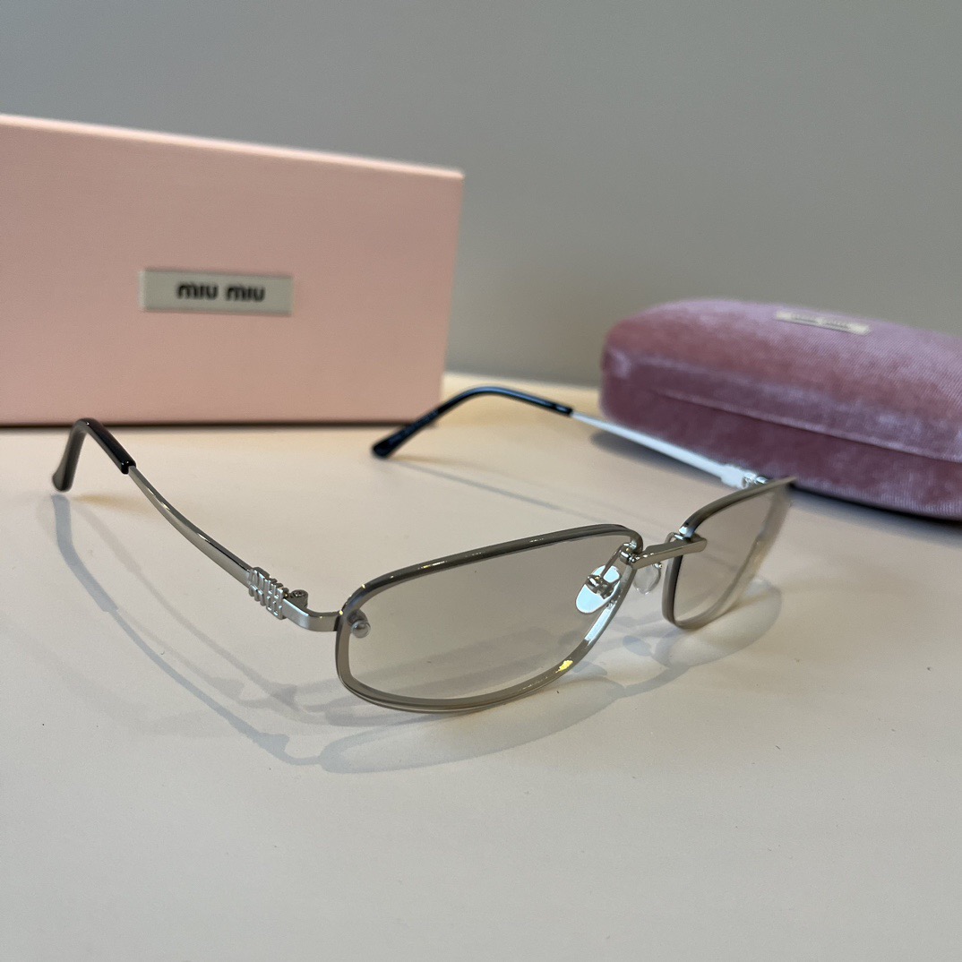 MIU MIU Designer Sunglasses Men For Women Oval Frame Metal Mirror Legs Sunglasses Retro Frame Sexy Little Women Fashion Luxury Glasses With Box