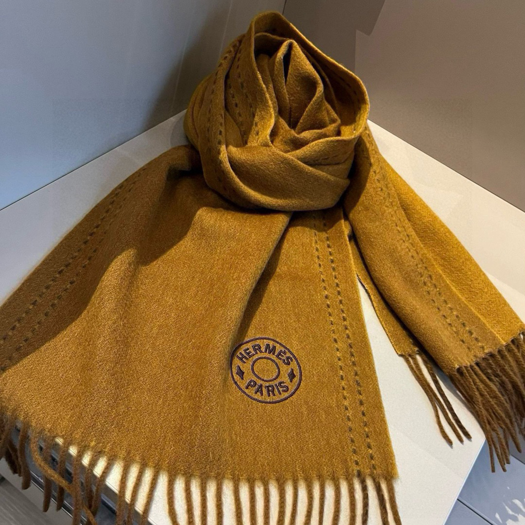 Hermes Designer Scarf Cashmere Scarf Women's Long Shawl Soft And Comfortable Luxury Double Sided Tassel Scarf Letter Tassel Shawl Unisex Scarf With Box