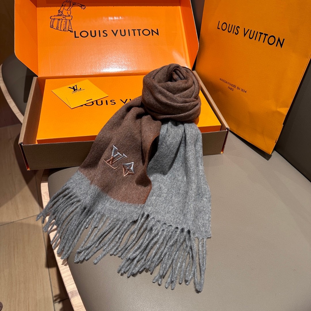 LV Designer Scarf Luxury Women Shawl Cashmere Scarf Warm Designer Shawls Wraps Solid Smooth Fashion Scarves Mens Classics Scarf