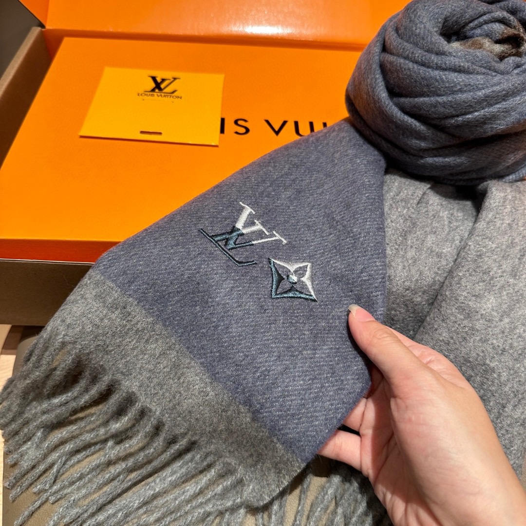 LV Designer Scarf Luxury Women Shawl Cashmere Scarf Warm Designer Shawls Wraps Solid Smooth Fashion Scarves Mens Classics Scarf