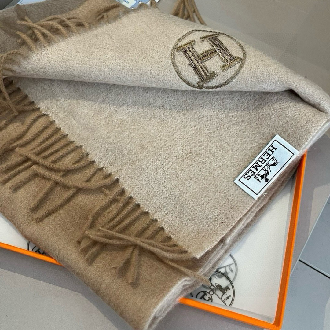 Hermes Designer Scarf Cashmere Scarf Women's Long Shawl Soft And Comfortable Luxury Double Sided Tassel Scarf Letter Tassel Shawl Unisex Scarf With Box