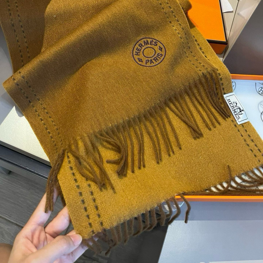 Hermes Designer Scarf Cashmere Scarf Women's Long Shawl Soft And Comfortable Luxury Double Sided Tassel Scarf Letter Tassel Shawl Unisex Scarf With Box
