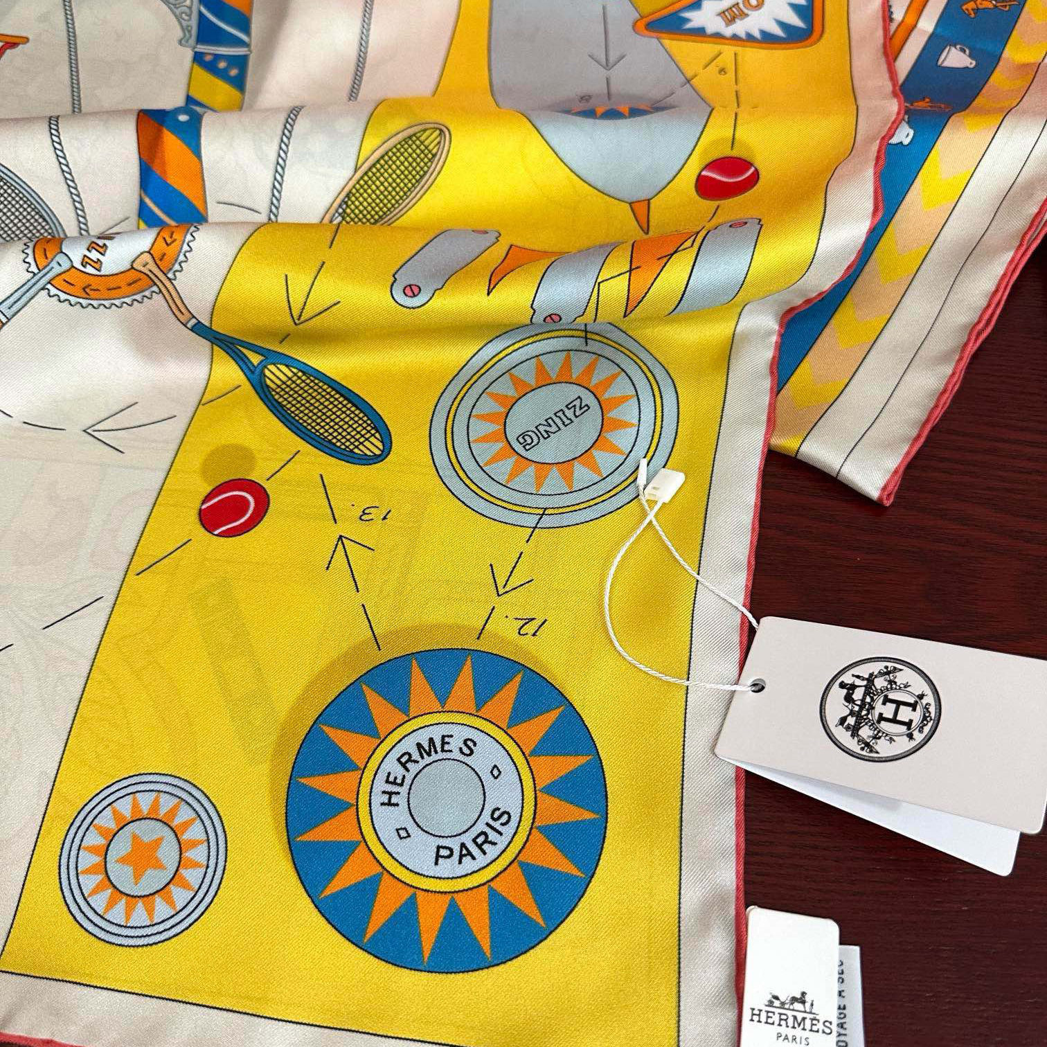 Hermes Designer Silk Scarf For Women Luxurious Scarf High End Classic Print Pattern Designer Shawl Scarves New Gift Easy To Match Soft Touch Silk Color-Blocking Fringed Edges With Box