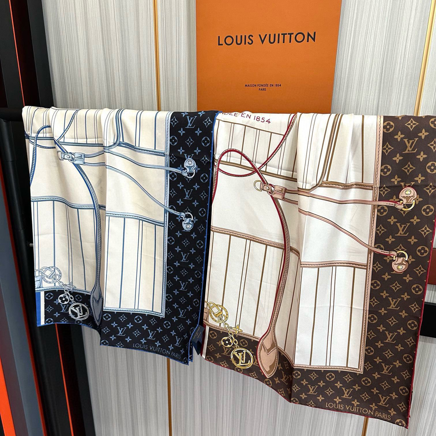 LV Designer Silk Scarf For Women Luxurious Scarf High End Classic Print Pattern Designer Shawl Scarves New Gift Easy To Match Soft Touch Silk Color-Blocking Fringed Edges With Box