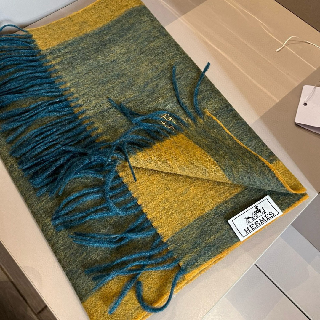 Hermes Designer Silk Scarf For Women Luxurious Scarf High End Classic Print Pattern Designer Shawl Scarves New Gift Easy To Match Soft Touch Color-Blocking Fringed Edges With Box