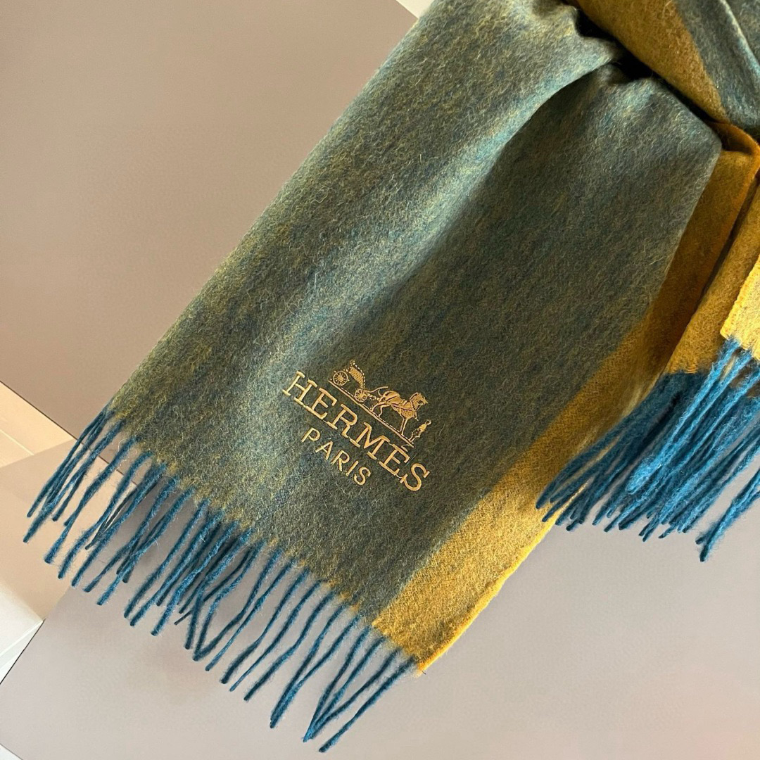 Hermes Designer Silk Scarf For Women Luxurious Scarf High End Classic Print Pattern Designer Shawl Scarves New Gift Easy To Match Soft Touch Color-Blocking Fringed Edges With Box