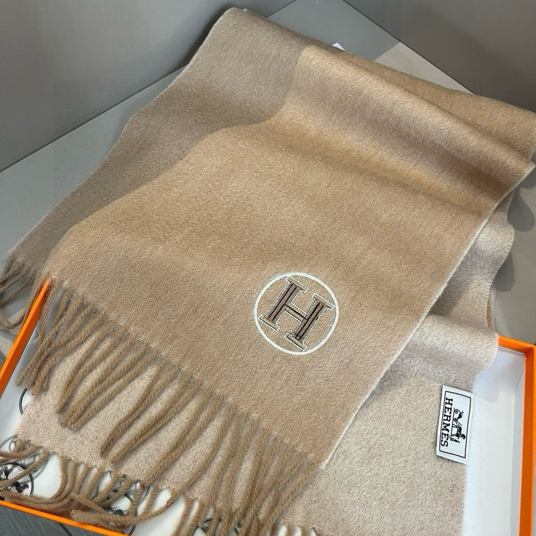 Hermes Designer Scarf Cashmere Scarf Women's Long Shawl Soft And Comfortable Luxury Double Sided Tassel Scarf Letter Tassel Shawl Unisex Scarf With Box