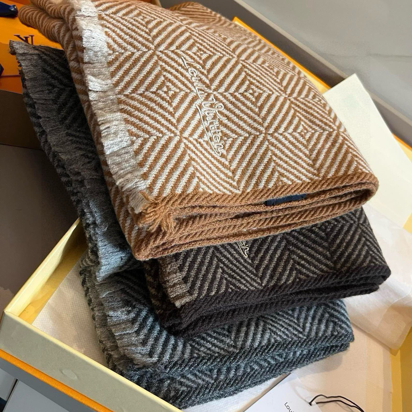 LV Designer Scarf Cashmere Scarf Designers Tassels Sjaal Plaid Fashion Classic Scarf Womens Luxury Scarfs With Box