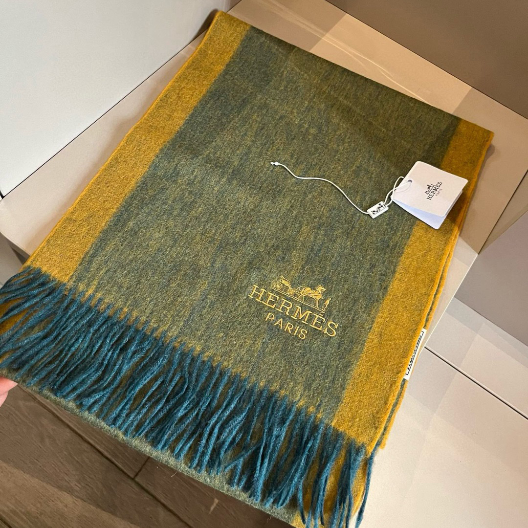 Hermes Designer Silk Scarf For Women Luxurious Scarf High End Classic Print Pattern Designer Shawl Scarves New Gift Easy To Match Soft Touch Color-Blocking Fringed Edges With Box