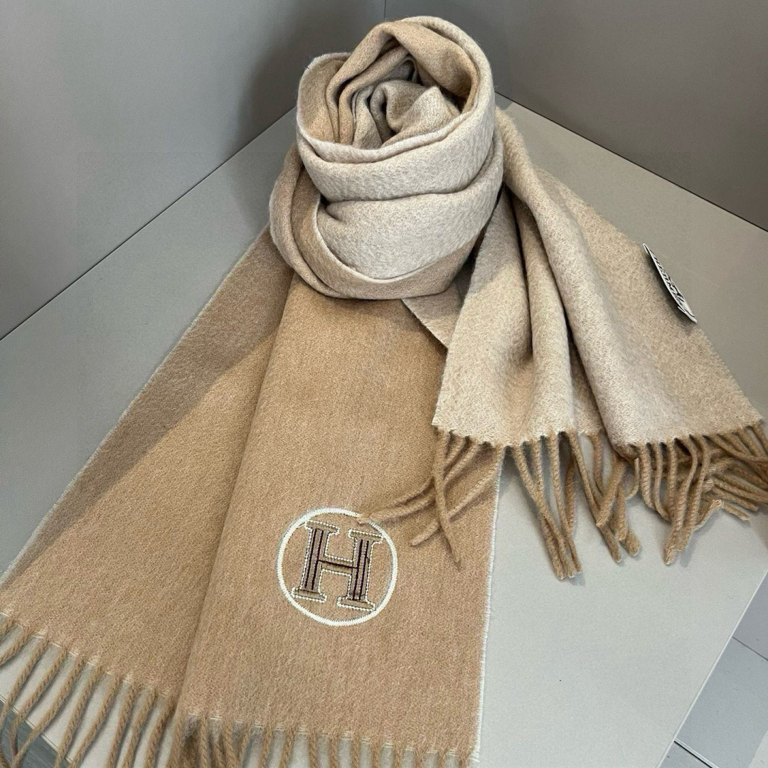 Hermes Designer Scarf Cashmere Scarf Women's Long Shawl Soft And Comfortable Luxury Double Sided Tassel Scarf Letter Tassel Shawl Unisex Scarf With Box