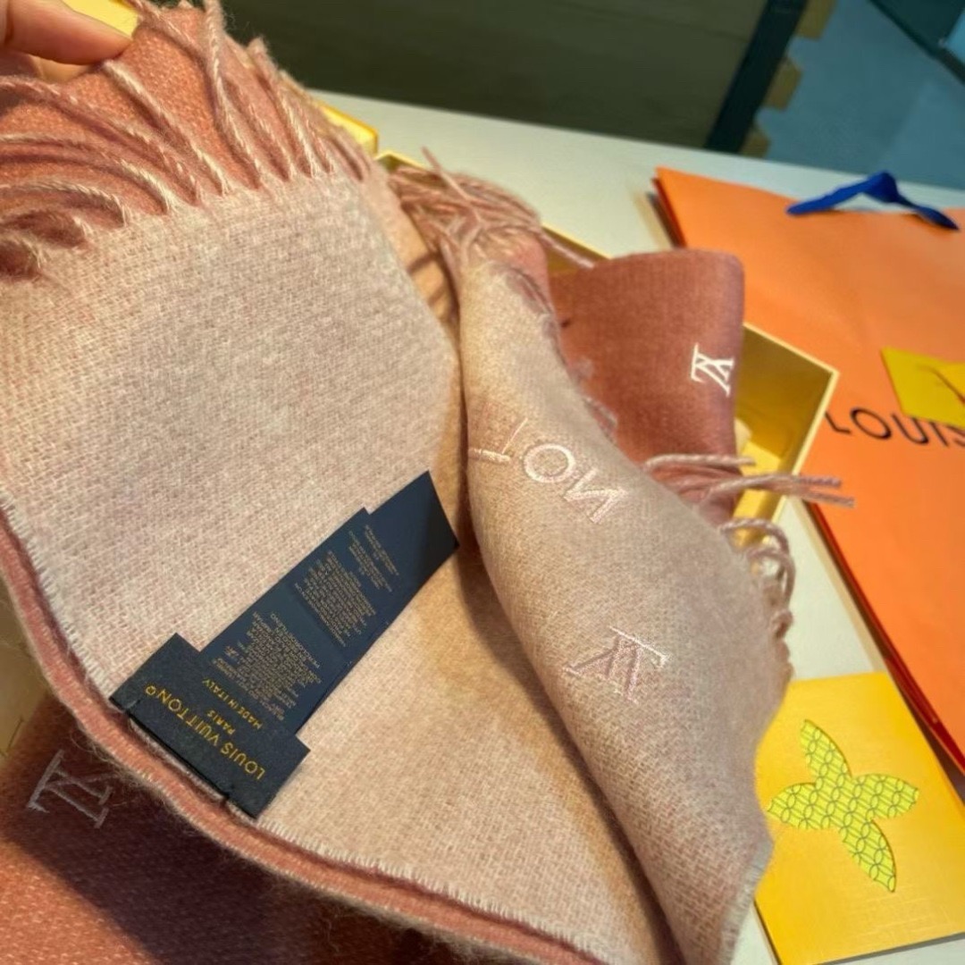LV Designer Scarf Cashmere Scarf Women's Long Shawl Soft And Comfortable Luxury Double Sided Tassel Scarf Letter Tassel Shawl Unisex Scarf With Box
