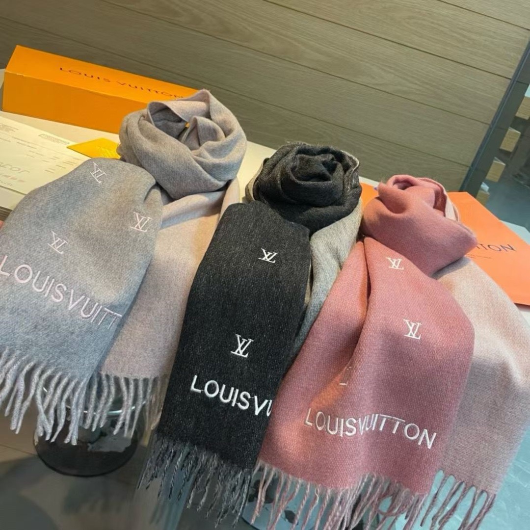 LV Designer Scarf Cashmere Scarf Women's Long Shawl Soft And Comfortable Luxury Double Sided Tassel Scarf Letter Tassel Shawl Unisex Scarf With Box