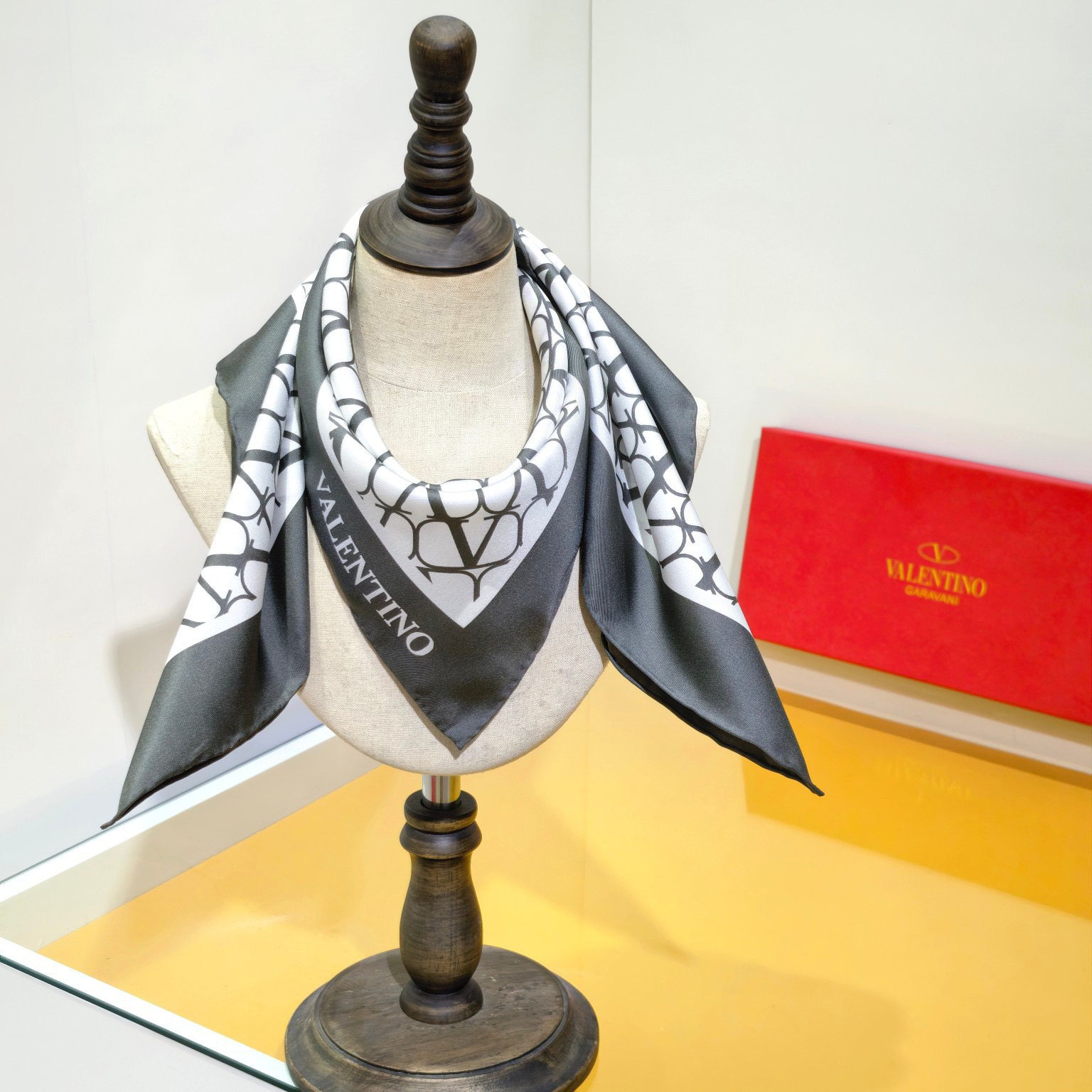 Valentino Scarf Designers Men Women's Scarf Luxury Scarf Fashion V Pattern Silk Scarf Shawl Wrap Letter Classic Luxury Scarf With Box