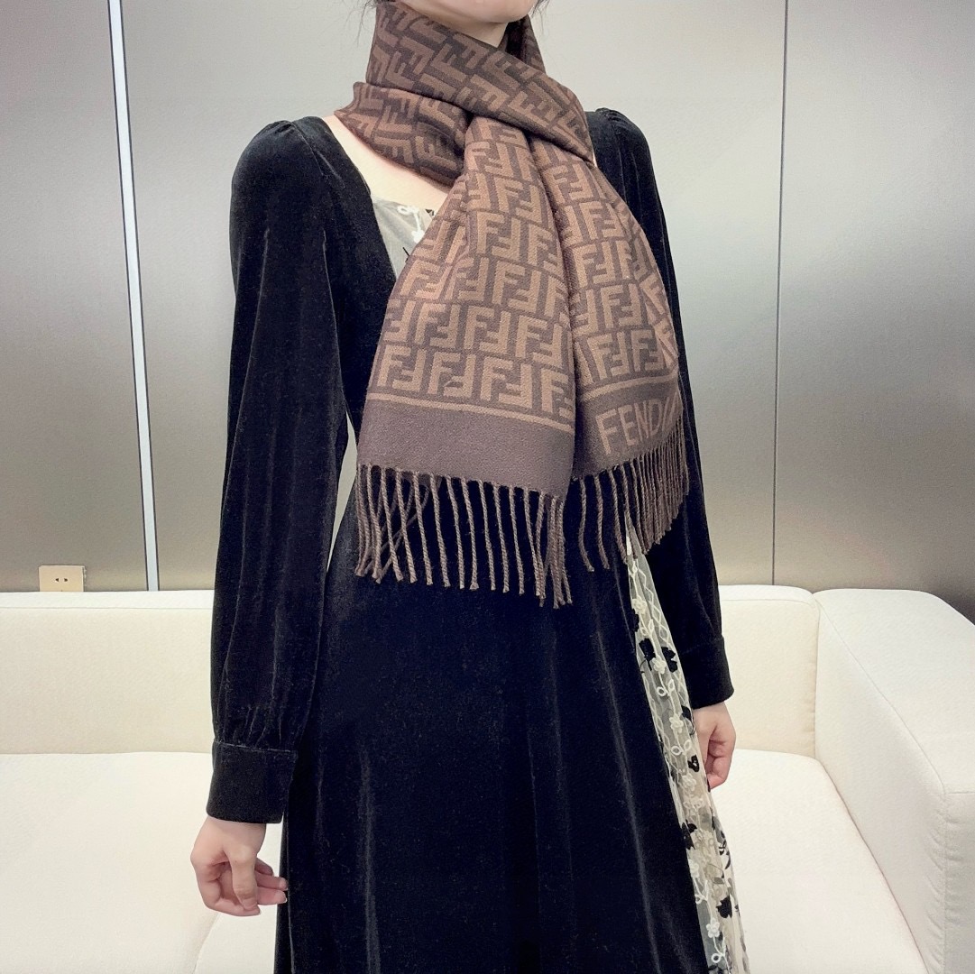 FENDI Designer Scarf Cashmere Scarf Women's Long Shawl Soft And Comfortable Luxury Double Sided Tassel Scarf Letter Tassel Shawl Unisex Scarf With Box
