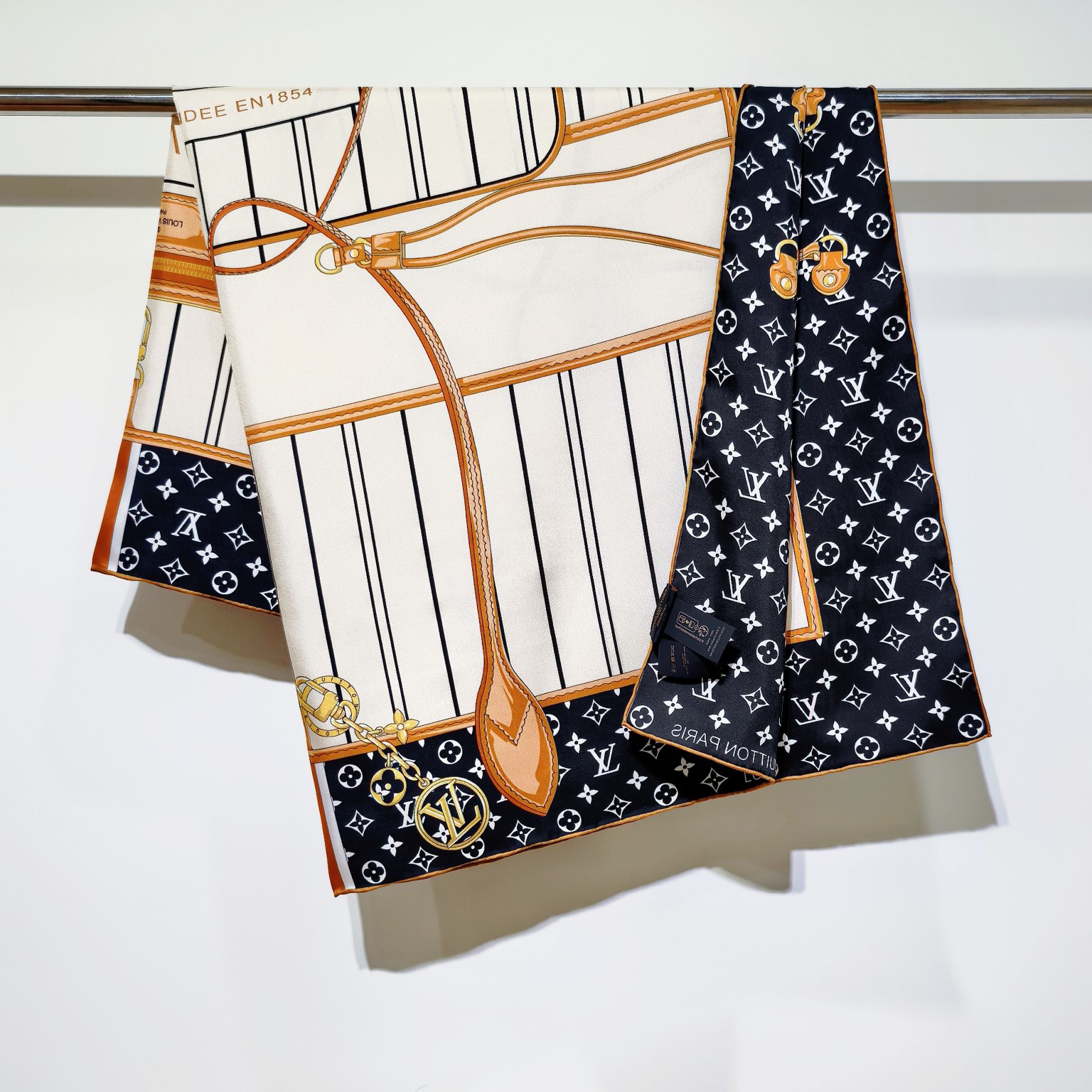 LV Designer Silk Scarf For Women Luxurious Scarf High End Classic Print Pattern Designer Shawl Scarves New Gift Easy To Match Soft Touch Fringed Edges With Box