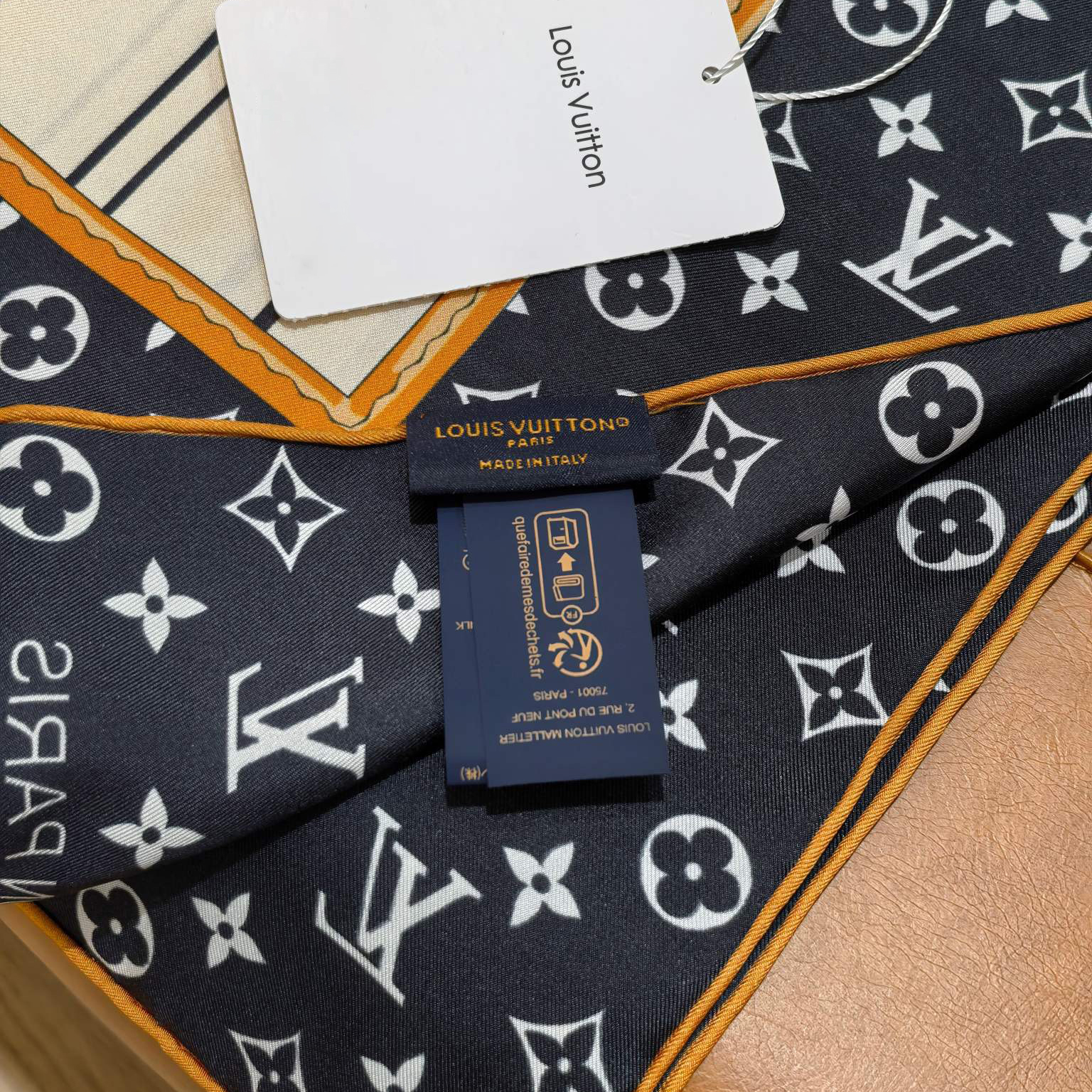 LV Designer Silk Scarf For Women Luxurious Scarf High End Classic Print Pattern Designer Shawl Scarves New Gift Easy To Match Soft Touch Fringed Edges With Box