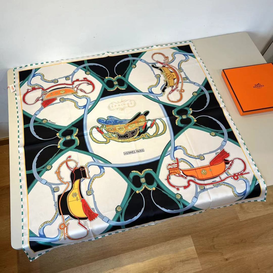 Hermes Designer Silk Scarf For Women Luxurious Scarf High End Classic Print Pattern Designer Shawl Scarves New Gift Easy To Match Soft Touch Fringed Edges With Box