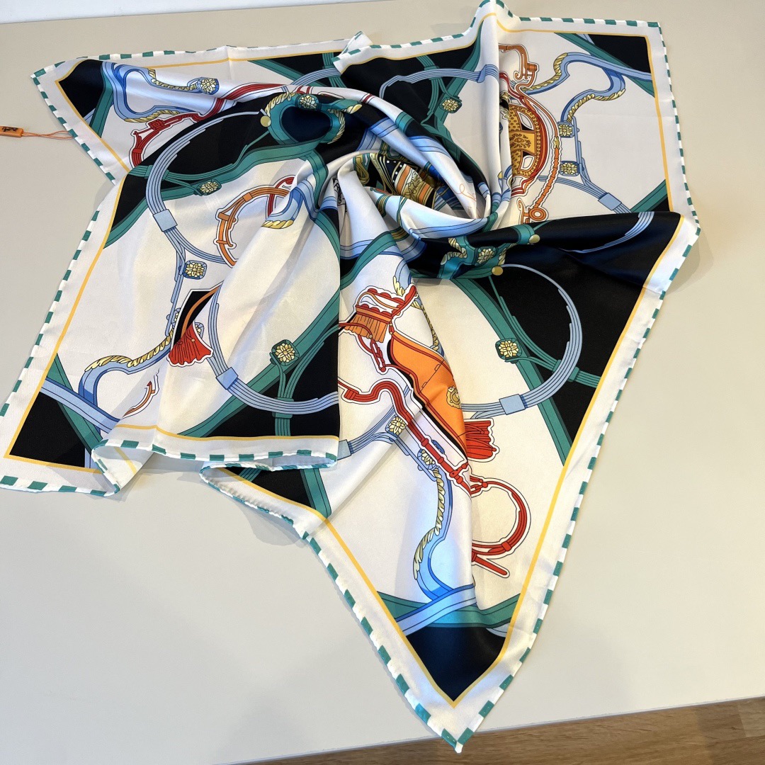 Hermes Designer Silk Scarf For Women Luxurious Scarf High End Classic Print Pattern Designer Shawl Scarves New Gift Easy To Match Soft Touch Fringed Edges With Box
