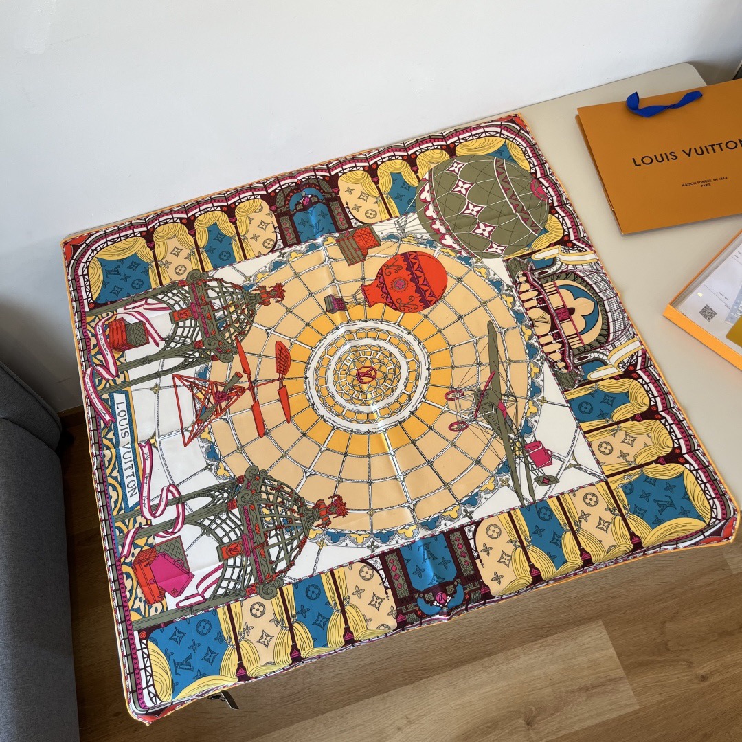 LV Designer Silk Scarf For Women Luxurious Scarf High End Classic Print Pattern Designer Shawl Scarves New Gift Easy To Match Soft Touch Fringed Edges With Box