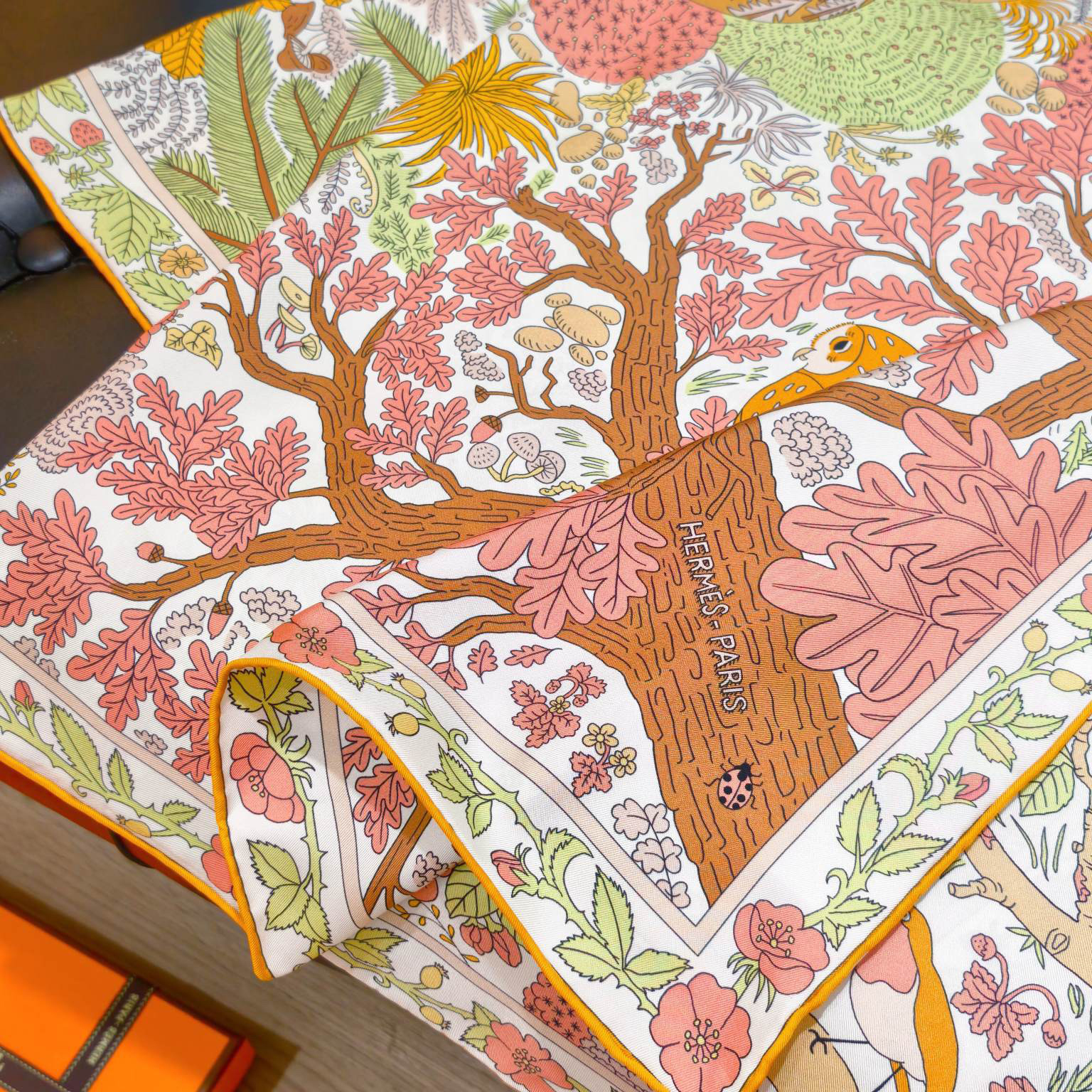 Hermes Designer Silk Scarf For Women Luxurious Scarf High End Classic Print Pattern Designer Shawl Scarves New Gift Easy To Match Soft Touch Fringed Edges With Box