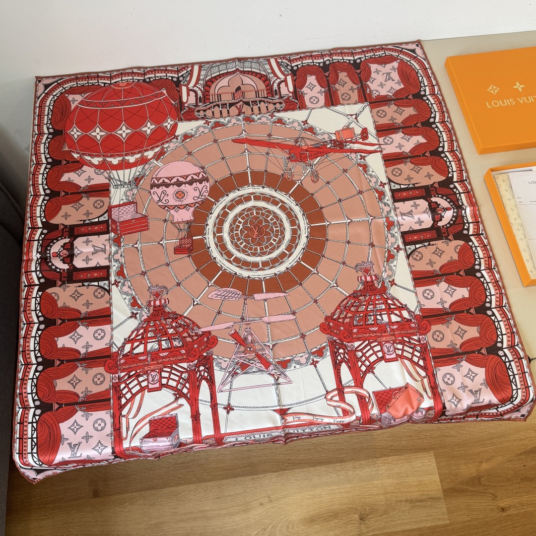 LV Designer Silk Scarf For Women Luxurious Scarf High End Classic Print Pattern Designer Shawl Scarves New Gift Easy To Match Soft Touch Fringed Edges With Box