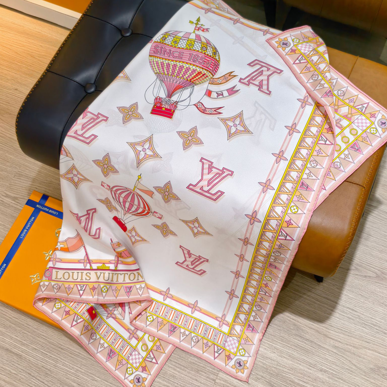 LV Designer Silk Scarf For Women Luxurious Scarf High End Classic Print Pattern Designer Shawl Scarves New Gift Easy To Match Soft Touch Fringed Edges With Box