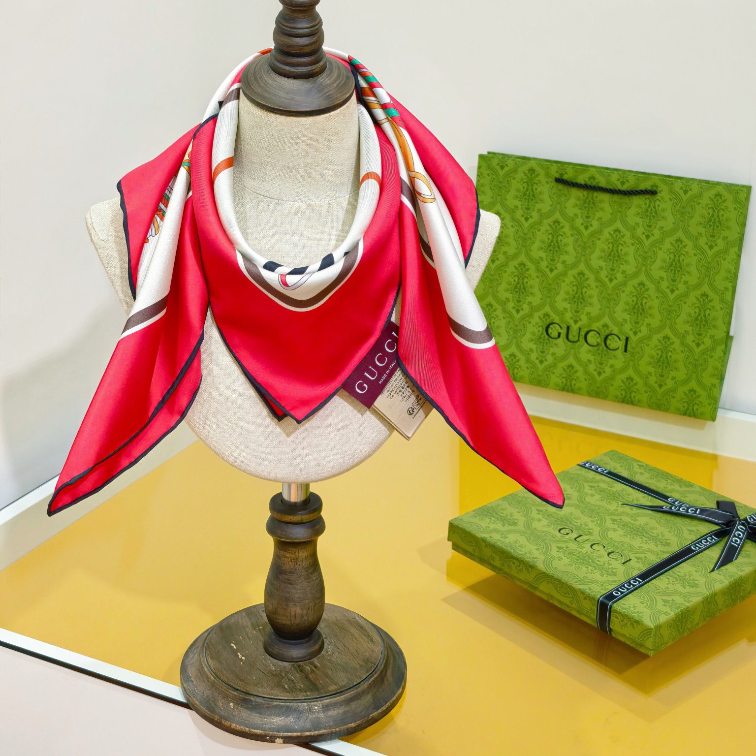 Gucci Designer Silk Scarf For Women Luxurious Scarf High End Classic Print Pattern Designer Shawl Scarves New Gift Easy To Match Soft Touch Fringed Edges With Box