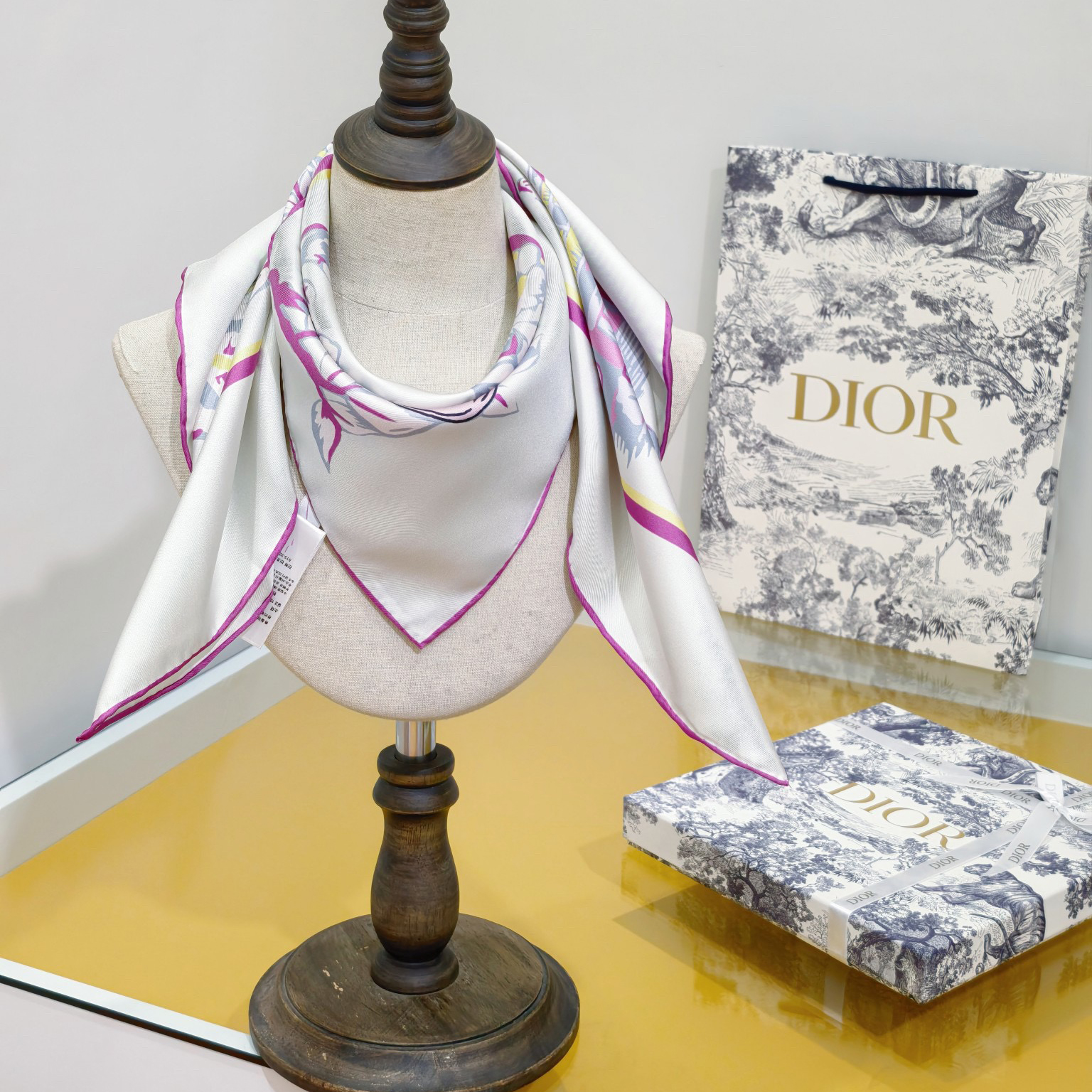Dior Designer Silk Scarf For Women Luxurious Scarf High End Classic Print Pattern Designer Shawl Scarves New Gift Easy To Match Soft Touch Fringed Edges With Box