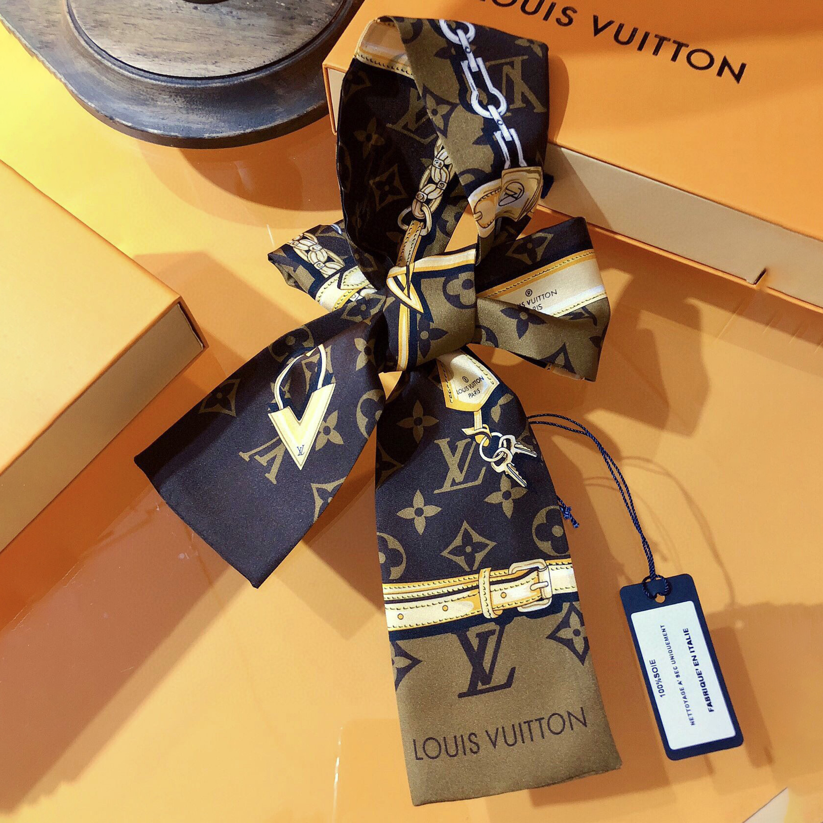 LV Womens Fashion Silk Scarf Designer Scarves Letter Printed Bag Scarfs Hair Thin Scarves Neck Tie Womens Scarves Luxury Headband Long Handle Bag Accessories With Box