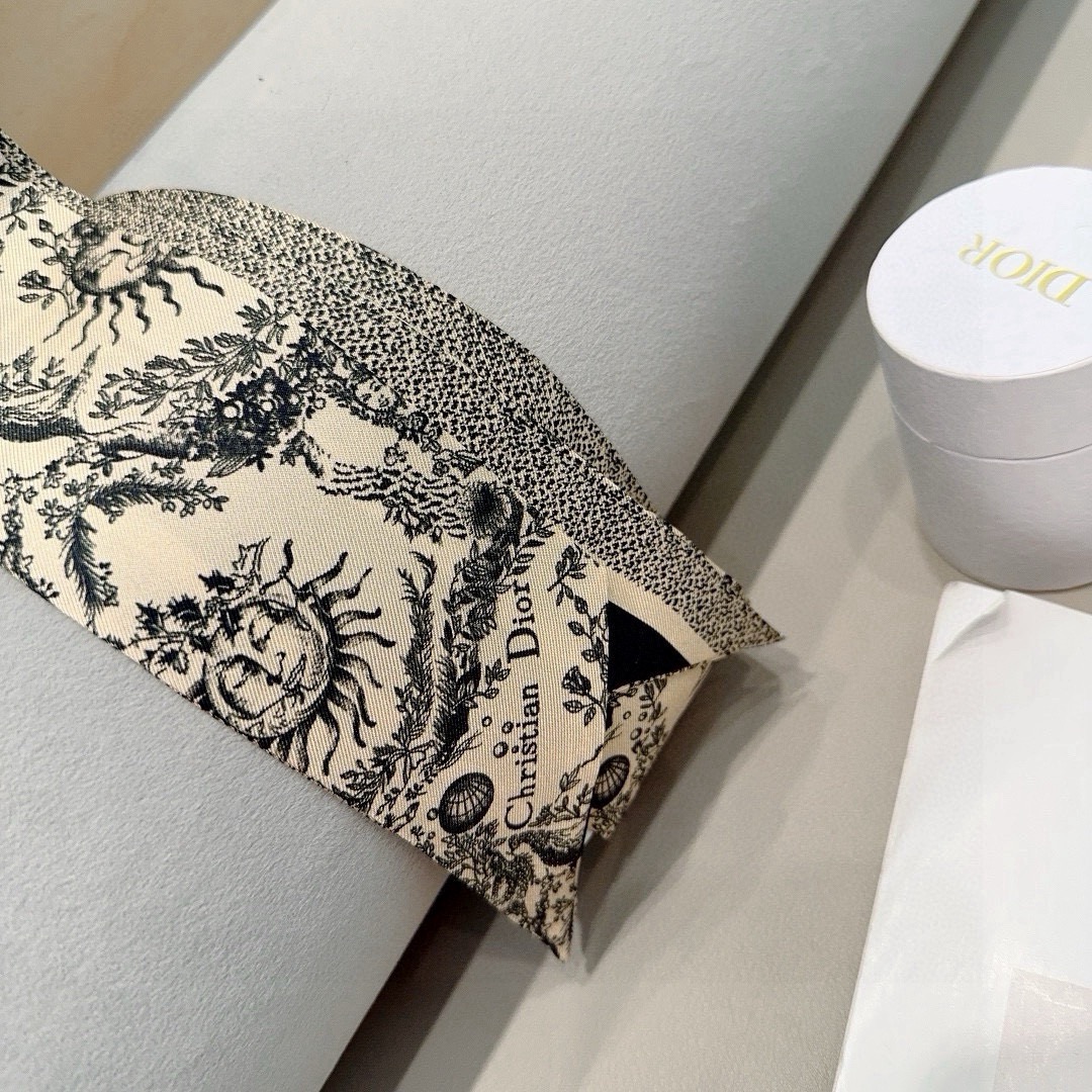 Dior Womens Fashion Silk Scarf Designer Scarves Letter Printed Bag Scarfs Hair Thin Scarves Neck Tie Womens Scarves Luxury Headband Long Handle Bag Accessories With Box