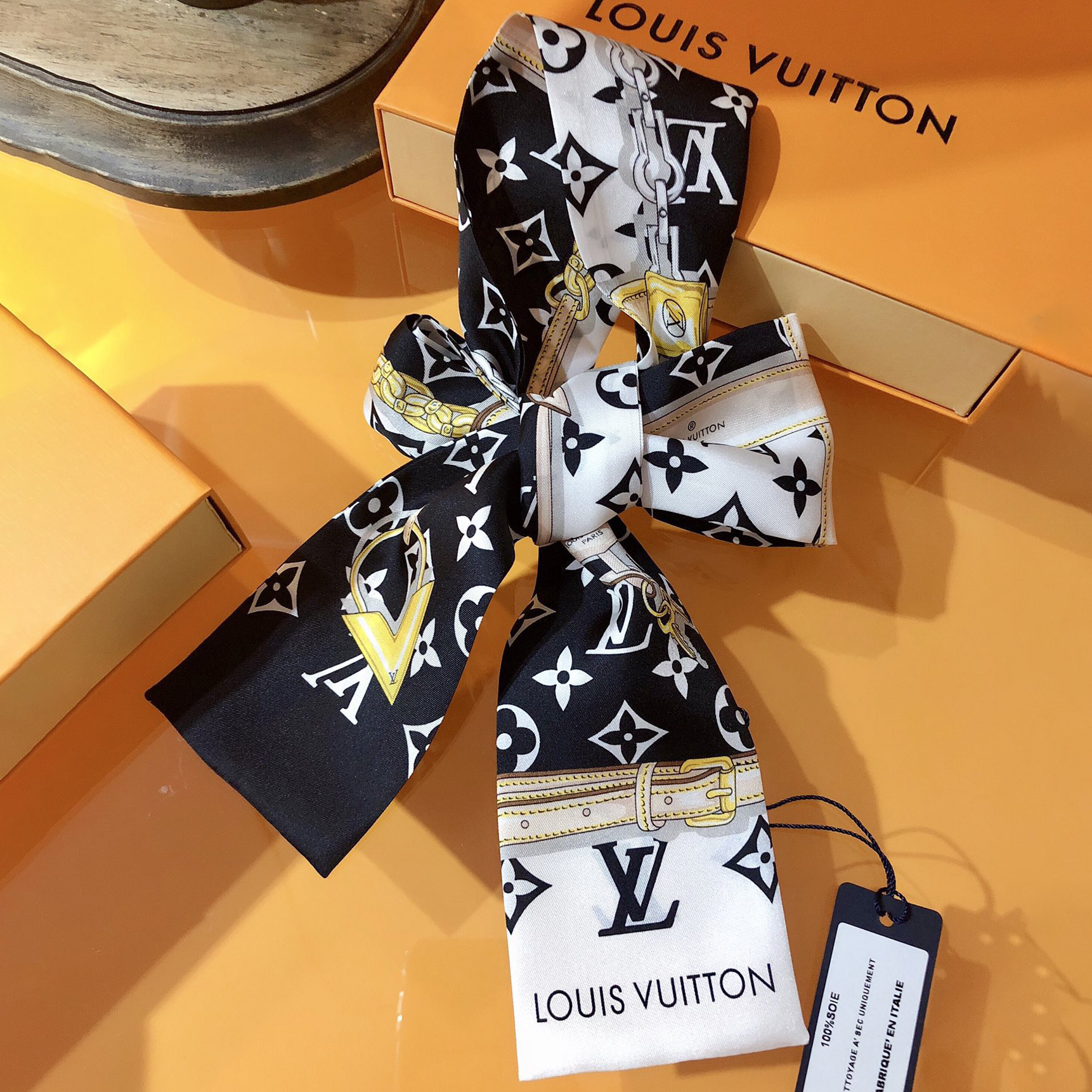 LV Womens Fashion Silk Scarf Designer Scarves Letter Printed Bag Scarfs Hair Thin Scarves Neck Tie Womens Scarves Luxury Headband Long Handle Bag Accessories With Box