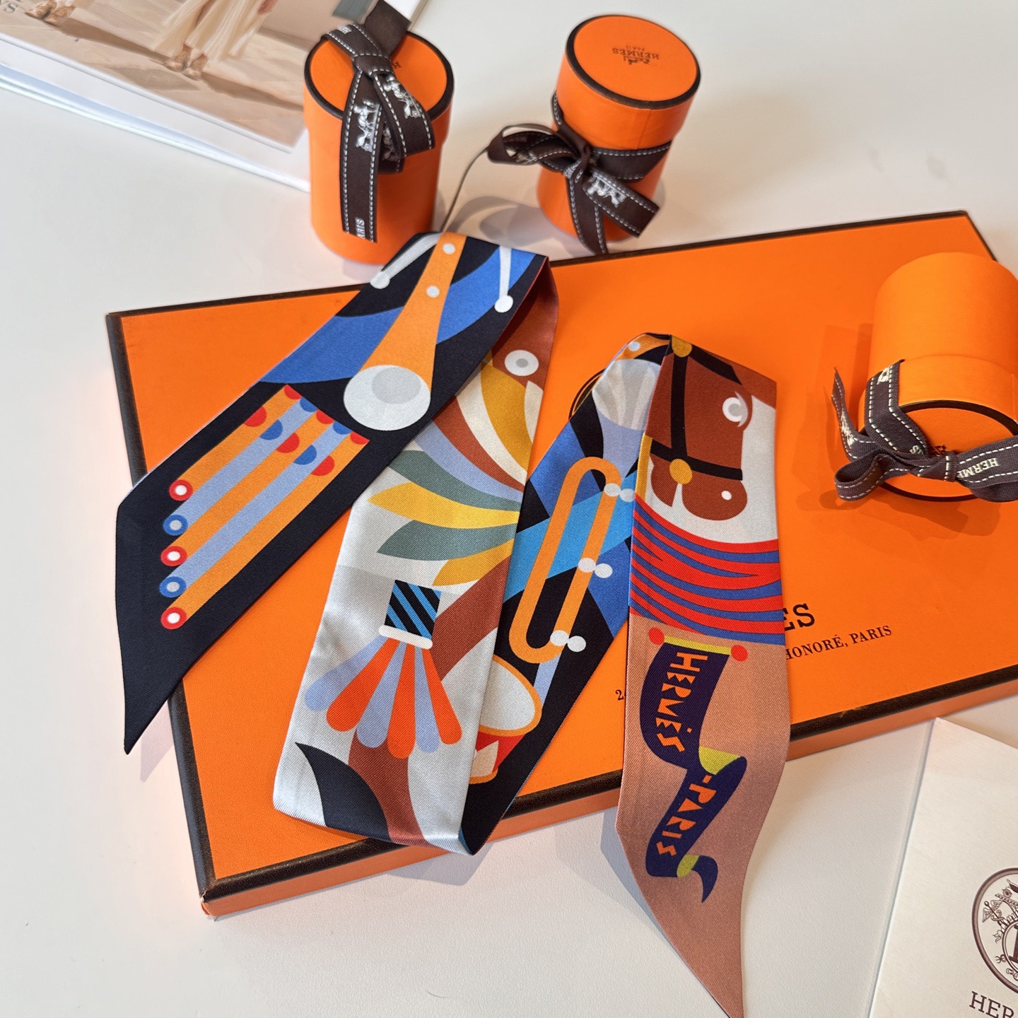 Hermes Womens Fashion Silk Scarf Designer Scarves Printed Bag Scarfs Hair Thin Scarves Neck Tie Womens Scarves Luxury Headband Long Handle Bag Accessories With Box