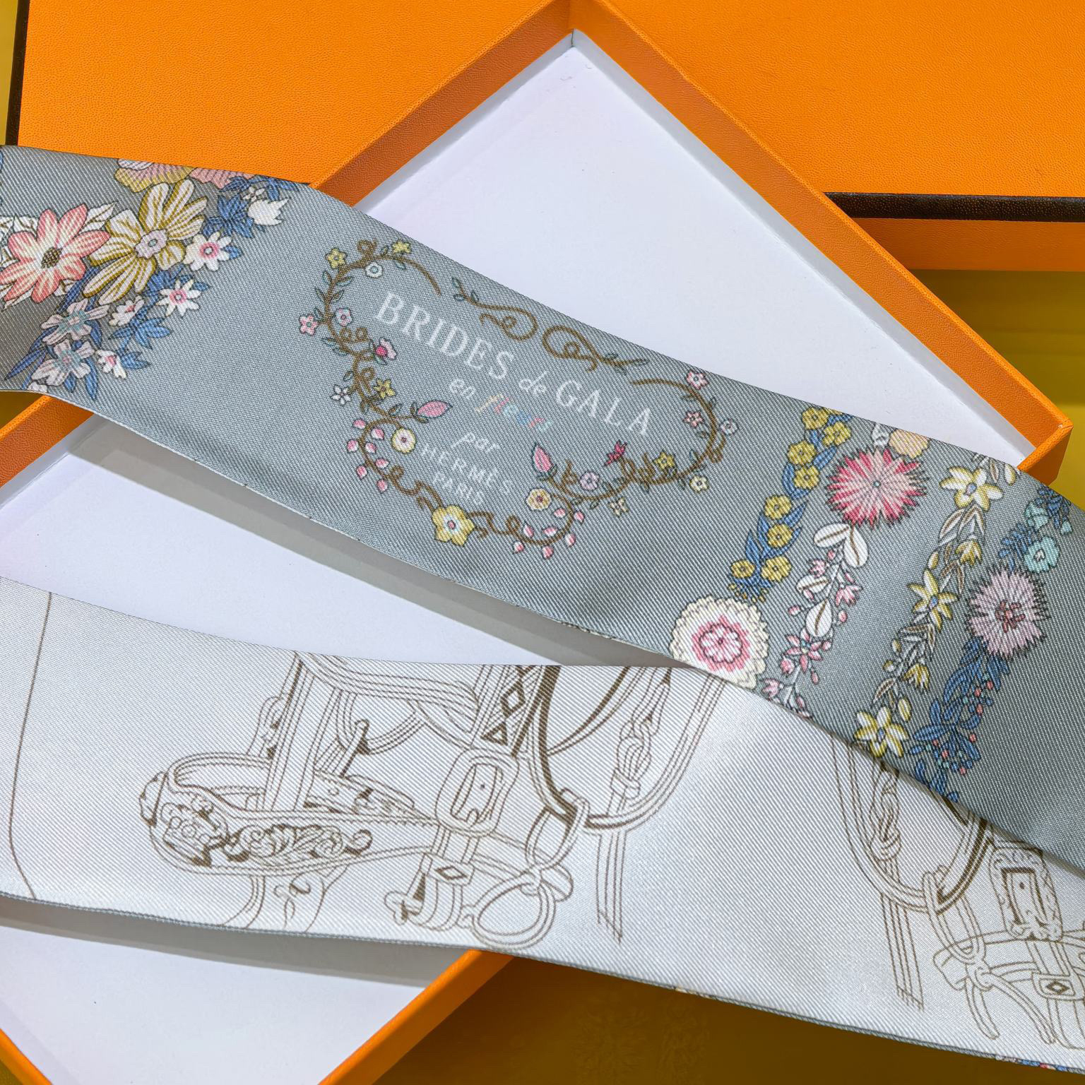 Hermes Womens Fashion Silk Scarf Designer Scarves Printed Bag Scarfs Hair Thin Scarves Neck Tie Womens Scarves Luxury Headband Long Handle Bag Accessories With Box