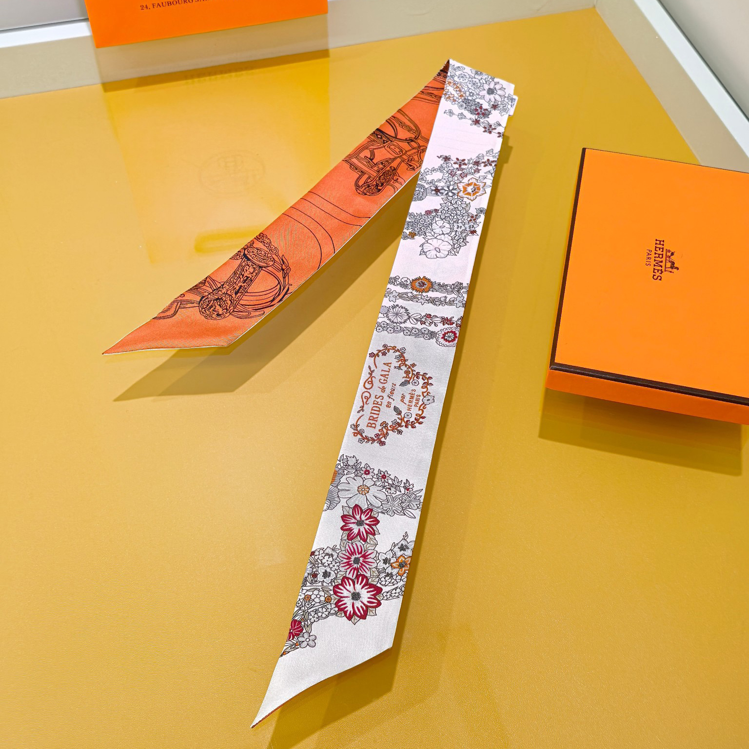 Hermes Womens Fashion Silk Scarf Designer Scarves Printed Bag Scarfs Hair Thin Scarves Neck Tie Womens Scarves Luxury Headband Long Handle Bag Accessories With Box