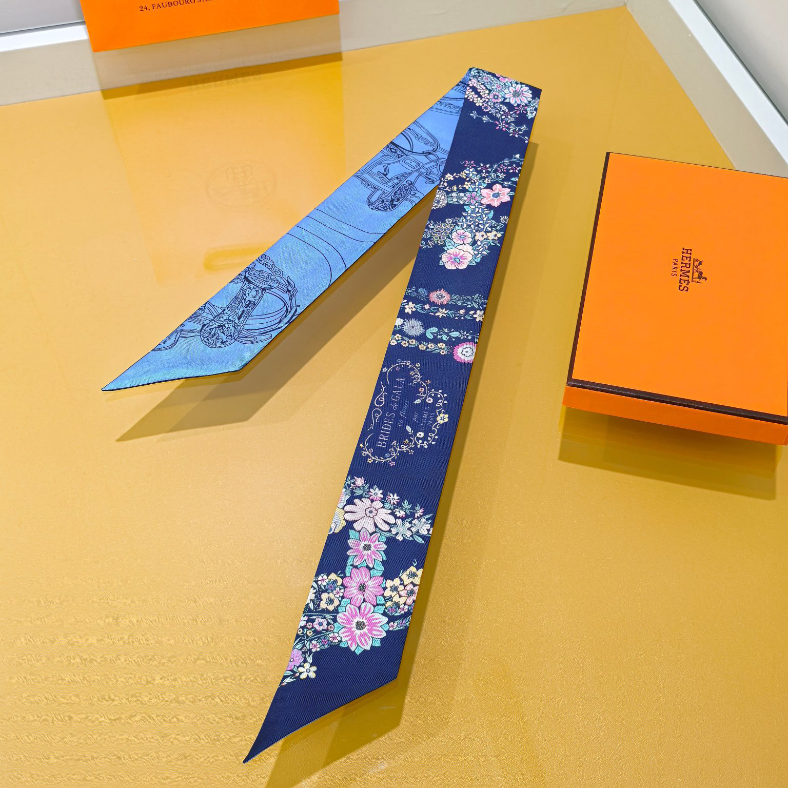 Hermes Womens Fashion Silk Scarf Designer Scarves Printed Bag Scarfs Hair Thin Scarves Neck Tie Womens Scarves Luxury Headband Long Handle Bag Accessories With Box