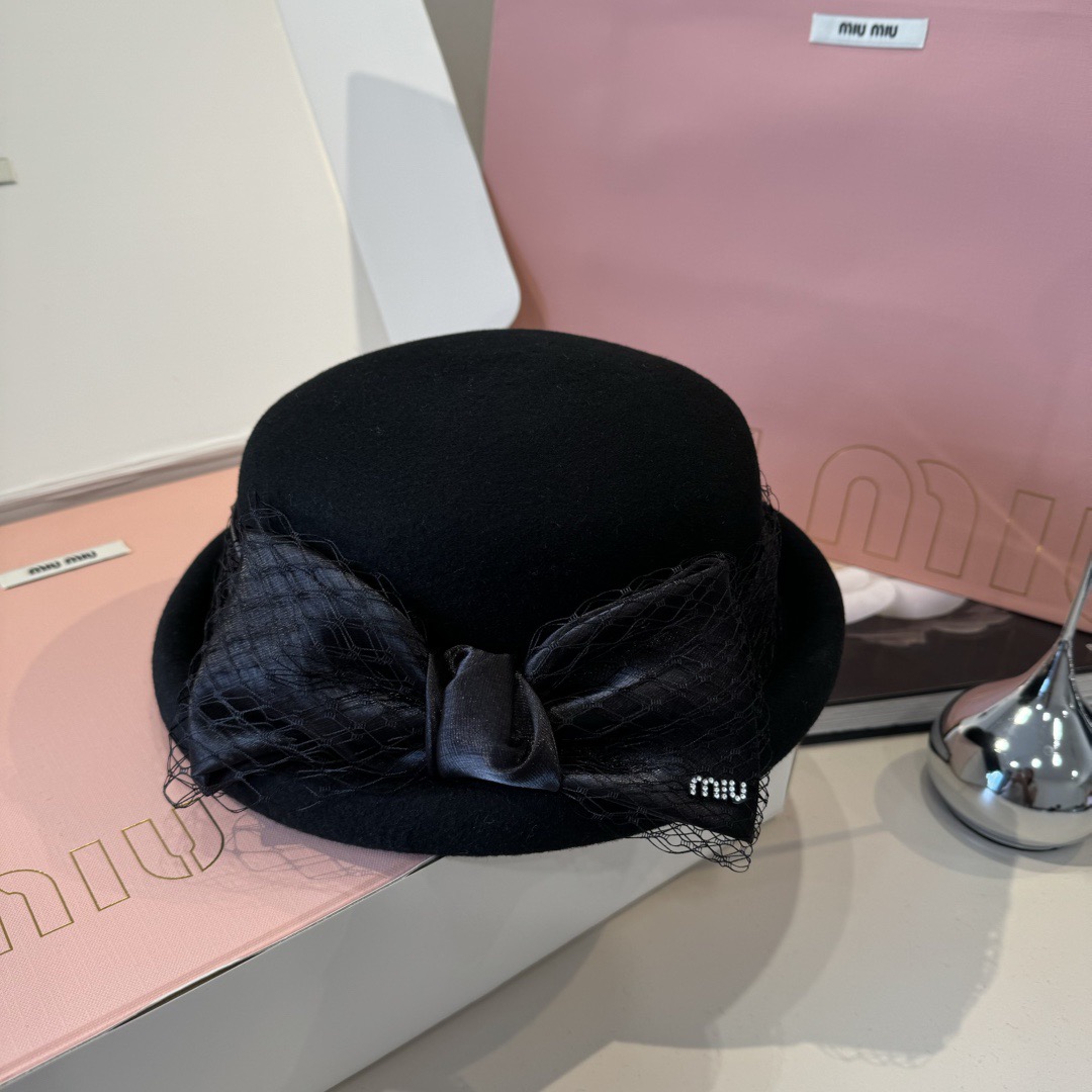 MIU MIU Wide Brim Hats Designer Women Felt Hats Round Tops Fashionable Curled Edge Tops Womens Wool Bottom Hats Womens Felt Hat Vintage Jazz Hat Outdoor Dress Hat With Box