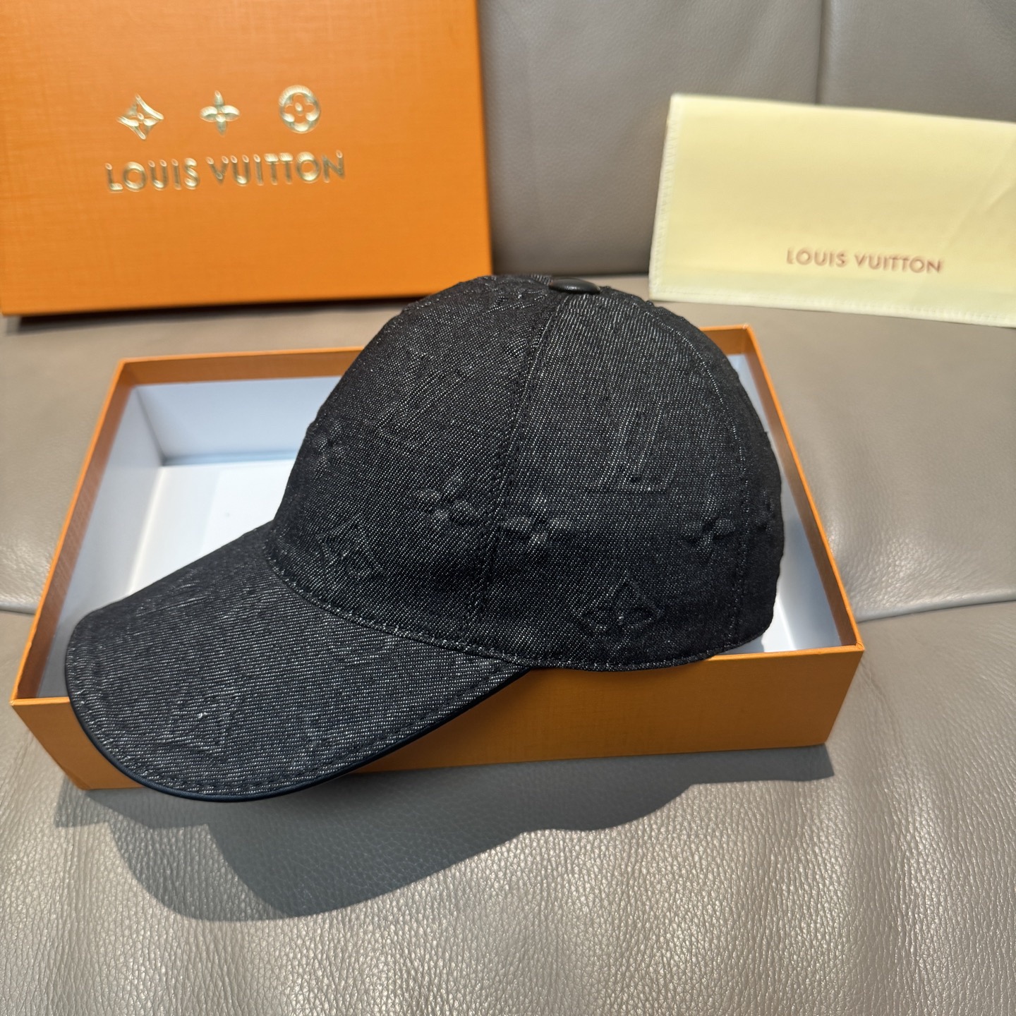 LV Luxury Designer Emboss Fashion Baseball Cap Men And Women Sports Street Caps Forward Caps Sun Prevent Baseball Cap Outdoor Hat For Men Casquette Adjustable To Fit Hats With Box