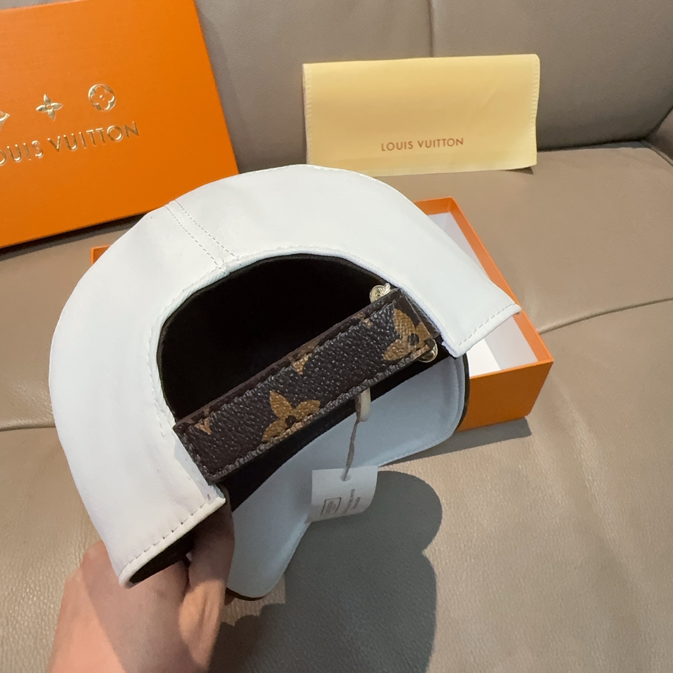 LV Luxury Designer Fashion Baseball Cap Men And Women Sports Street Caps Forward Caps Sun Prevent Baseball Cap Outdoor Hat For Men Casquette Adjustable To Fit Hats With Box